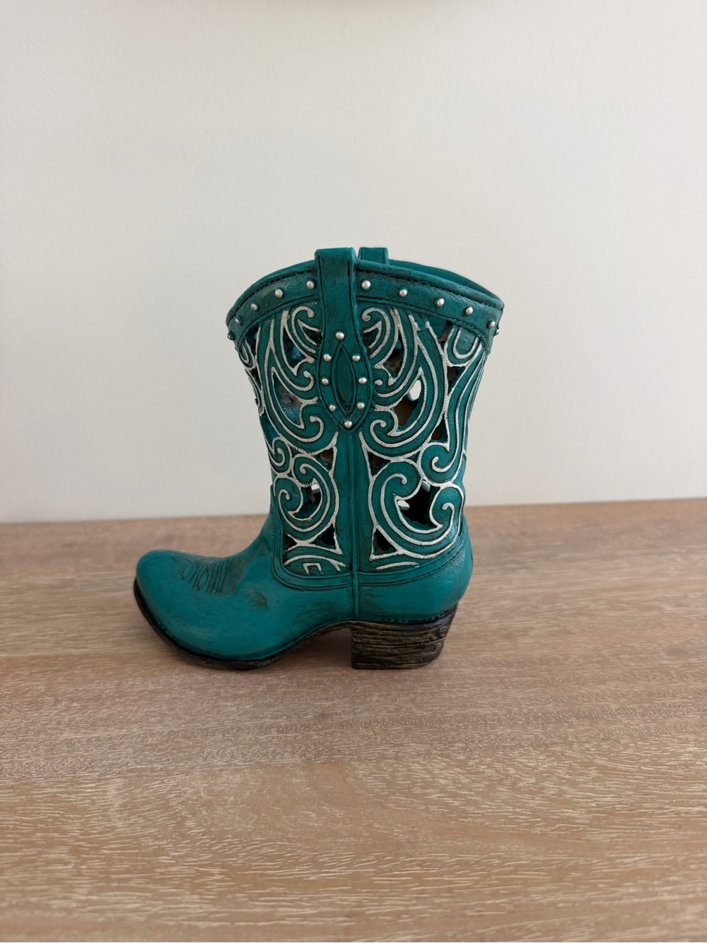 6x7 Turquoise Filigree Cowboy Boot Figurine